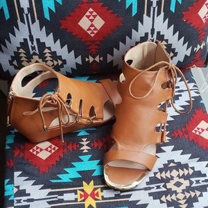 brown wedges